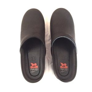 Dansko XP size 40